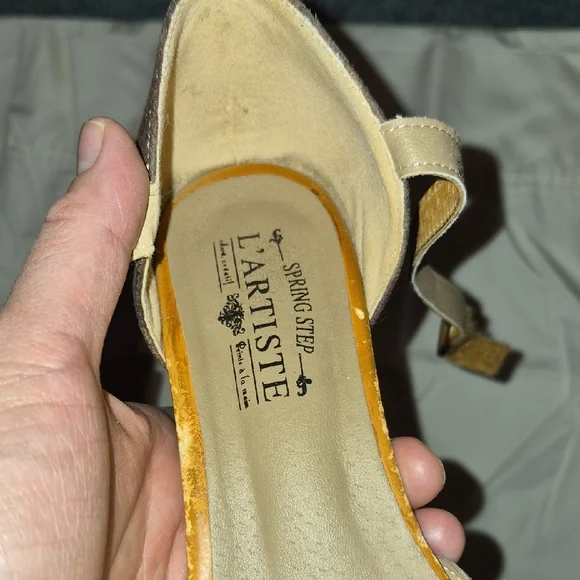 L'ARTISTE Brown Perforated Scallop Ankle-Strap Heels - Picture 6 of 7